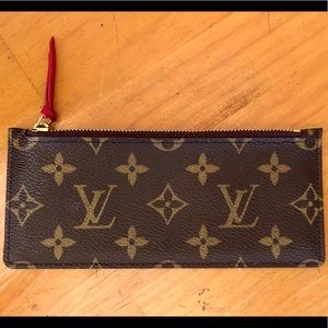 💯 Authentic Louis Vuitton Wallet Insert